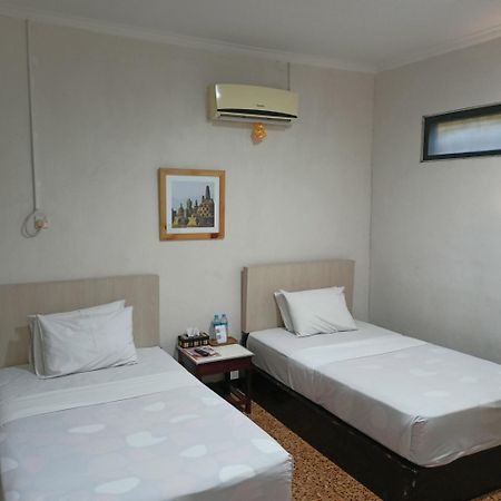 Hotel Borobudur Jogja Kejayan Exterior photo