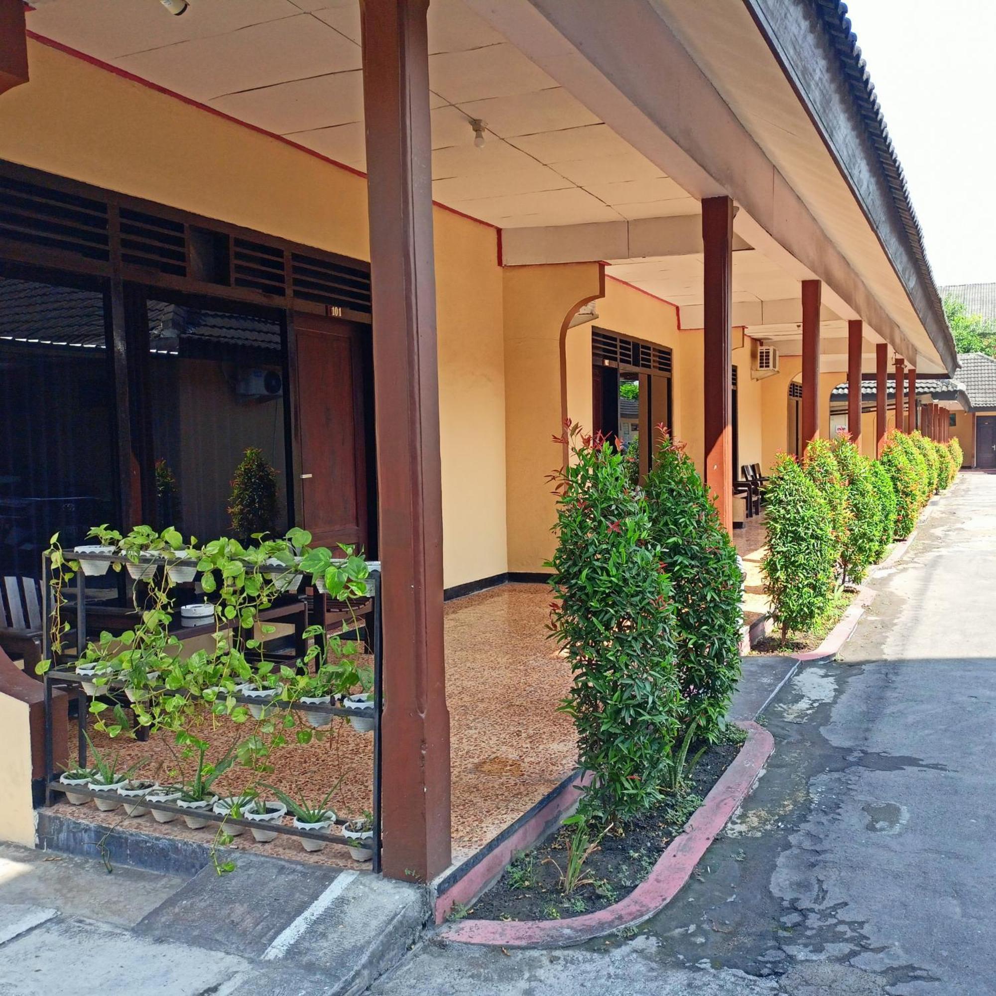 Hotel Borobudur Jogja Kejayan Exterior photo